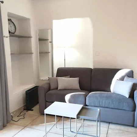Les 3 Hirondelles Apartment Pont-Saint-Esprit Exterior photo