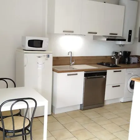 Les 3 Hirondelles Apartment Pont-Saint-Esprit Exterior photo