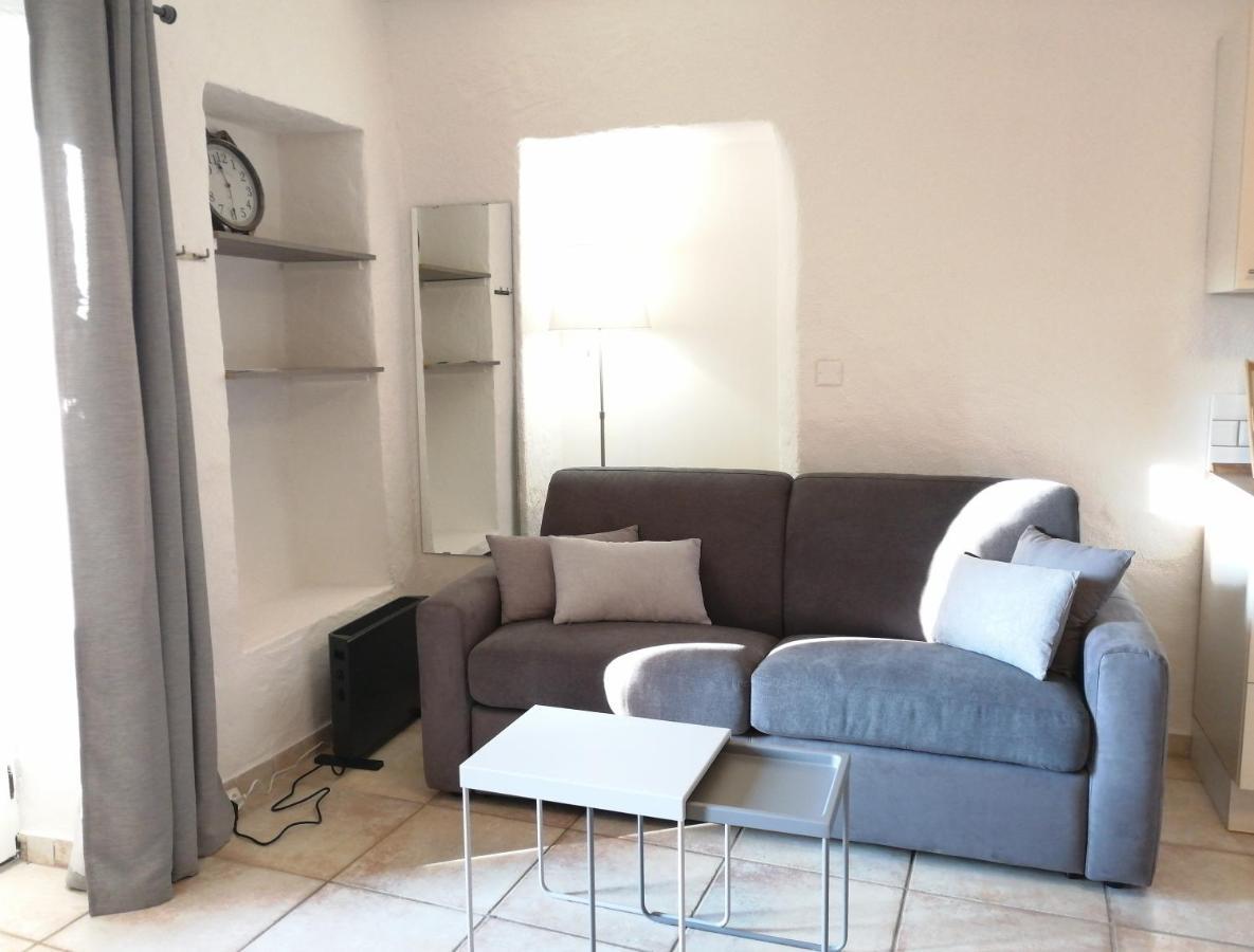Les 3 Hirondelles Apartment