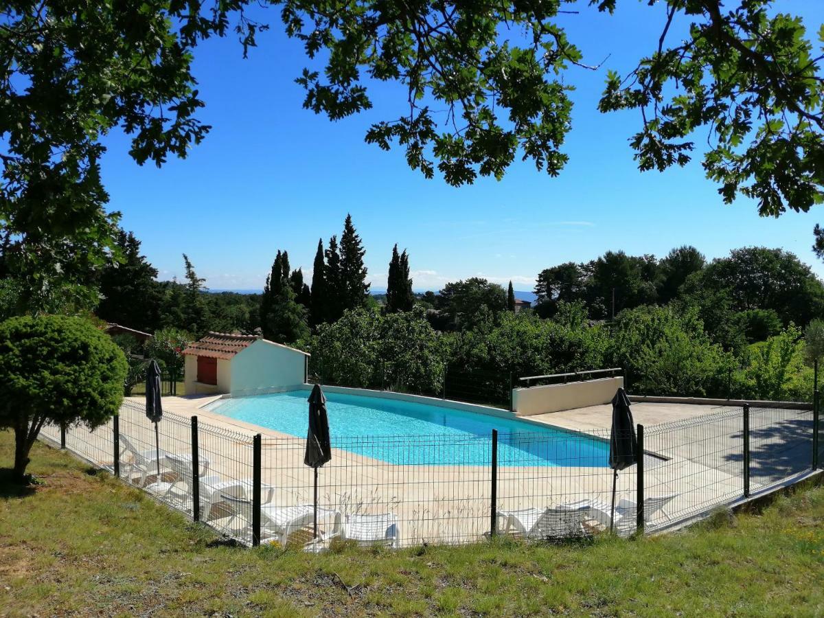 Les 3 Hirondelles Apartment